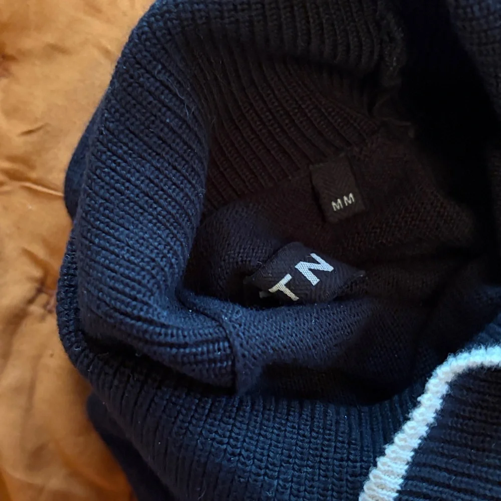 KOTN black Turtleneck Sweater with White Trim size M women’s - Picture 6 of 6
